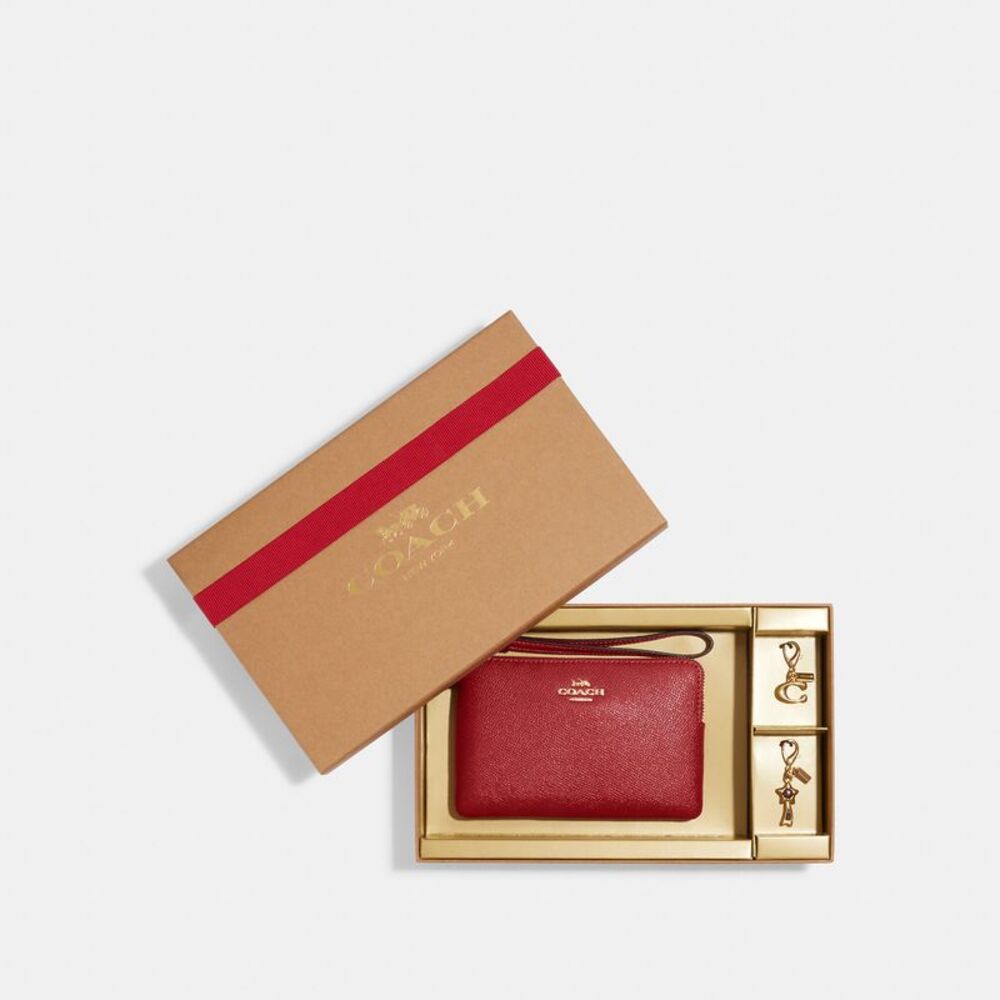 NWT Coach Outlet Boxed Corner Zip Wristlet - Picture 1 of 3